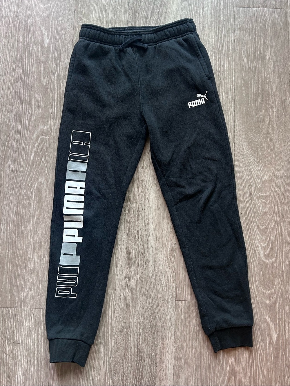 PUMA Boys Graphic Logo Jogger Sweatpants Size M (10-12)